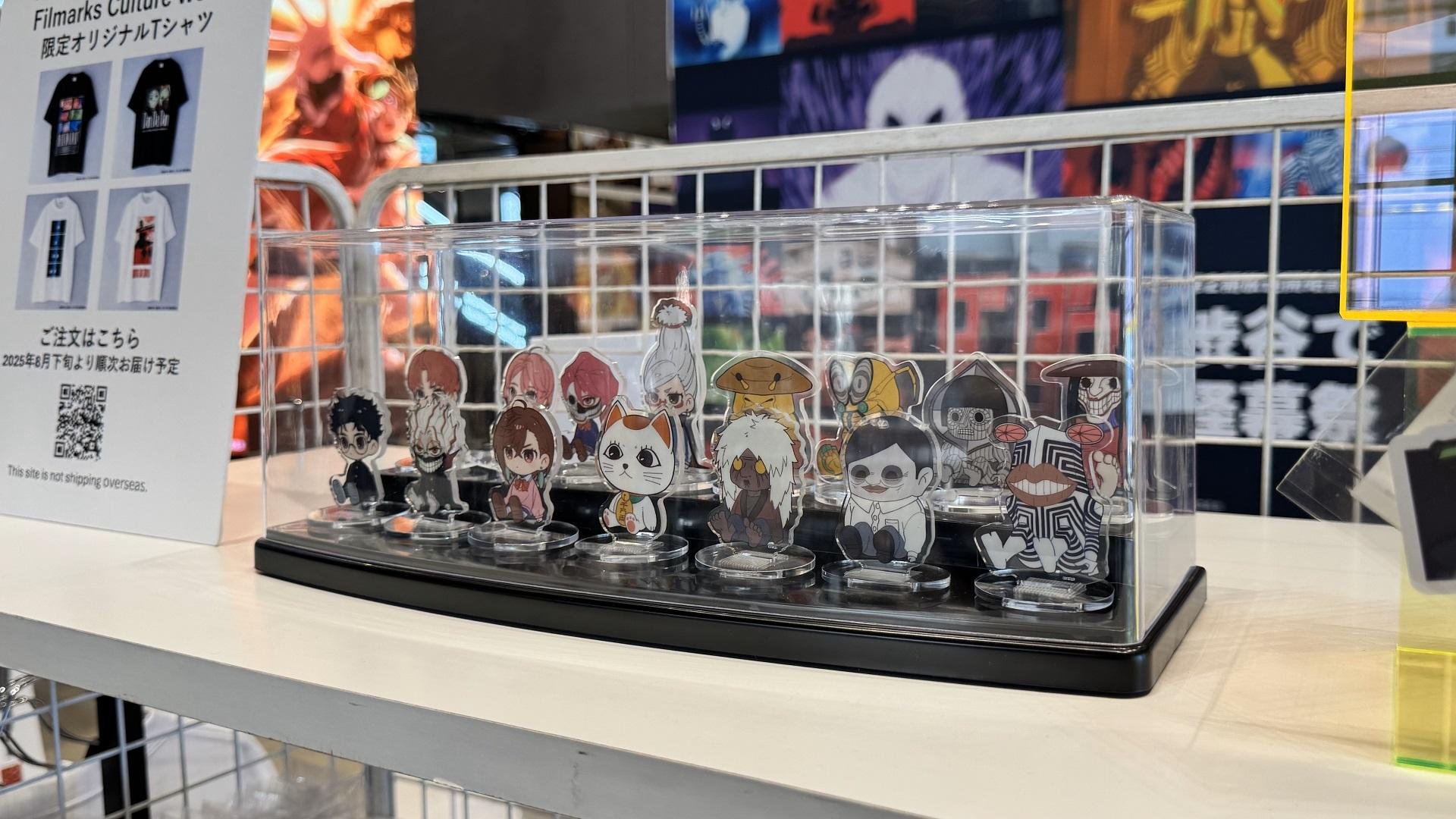 「怪幕祭」限定オリジナルグッズのアクリルスタンド(MIYASHITA PARK)