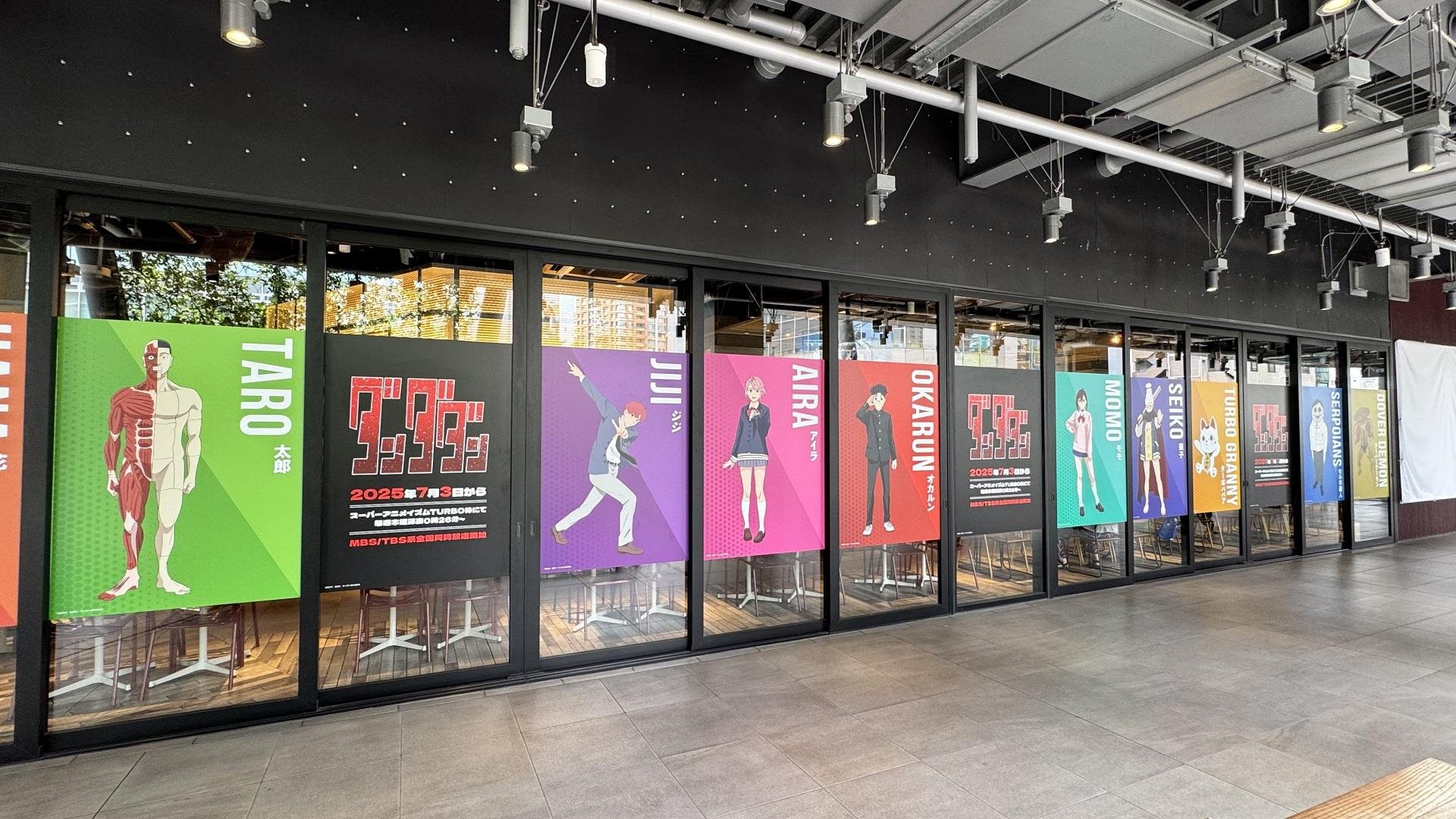 施設内のFOOD HALLでの展示(MIYASHITA PARK)